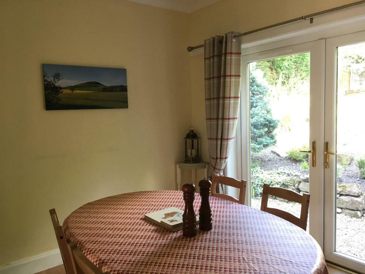 Herb Wood Cottage Hawick Bagian luar foto